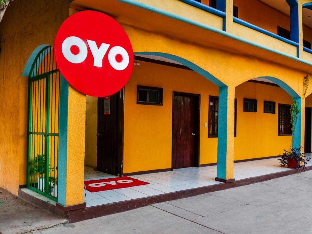 Oyo Hotel Miramar, Loreto لوريتو المظهر الخارجي الصورة